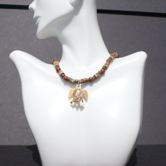 Turtle Necklace Pendant - Picture 2 of 3